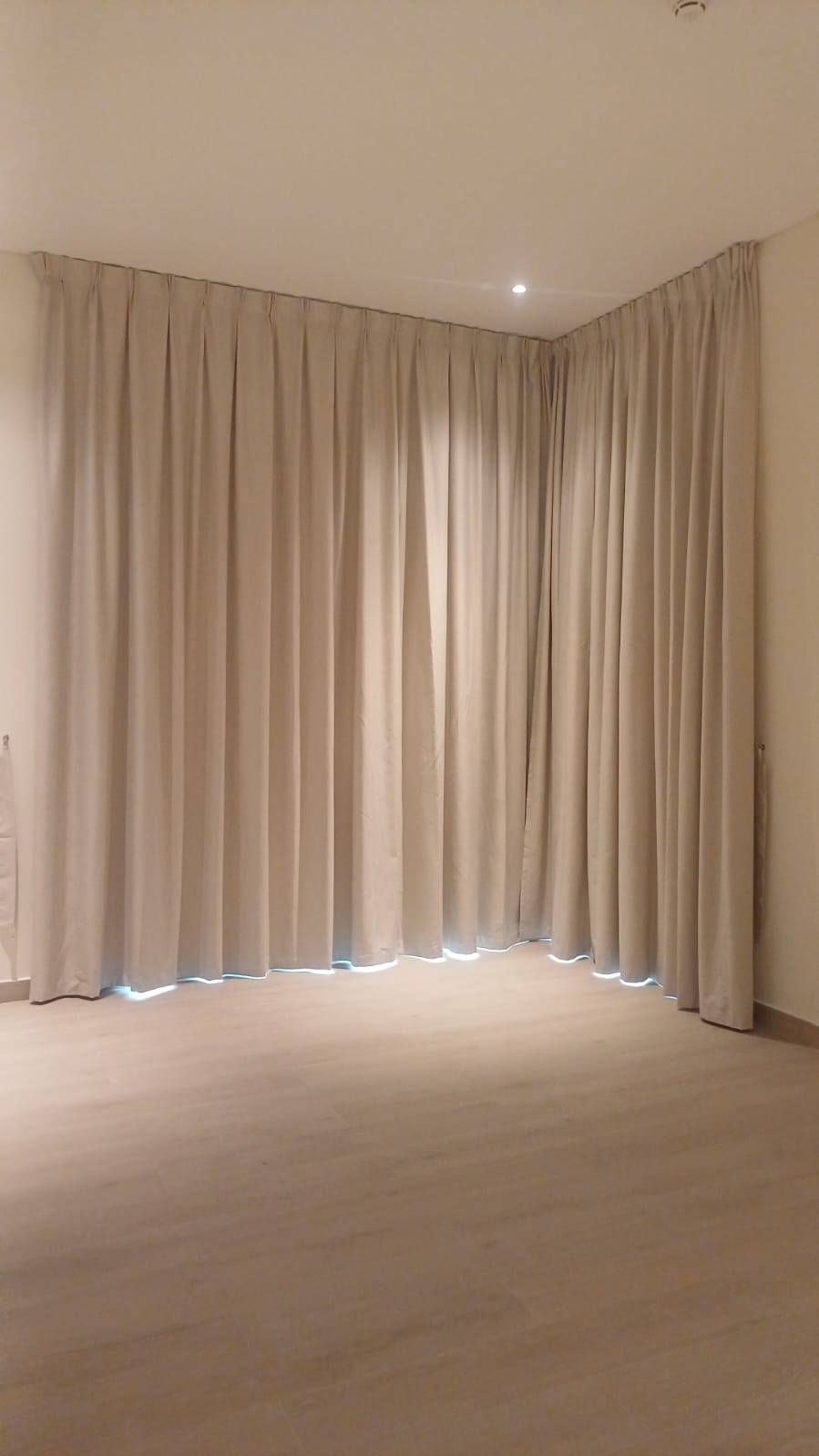 Curtain Installation Dubai